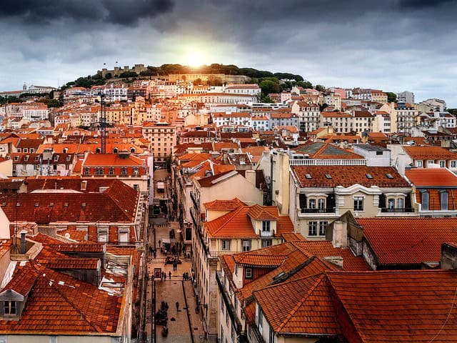 ליסבון, בירת פורטוגל, היא עיר קסומה עם היסטוריה עשירה, תרבות תוססת ואטרקציות לכל המשפחה